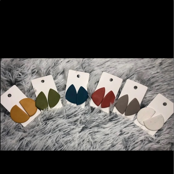 VINTAGE EARRINGS - Picture 1 of 1